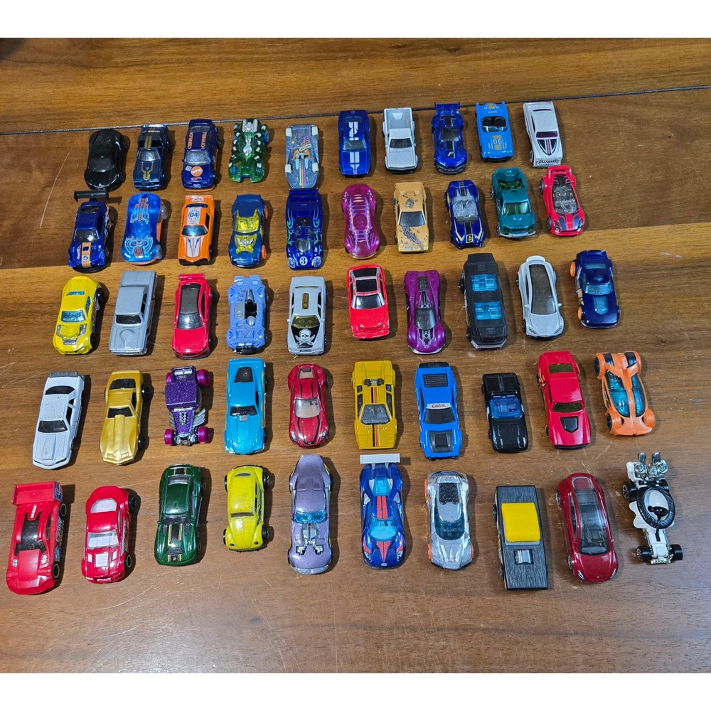 Hot Wheels and Matchbox Diecast Toy Car Lot Mixed 50 Pieces 1/64 Scale Assorted